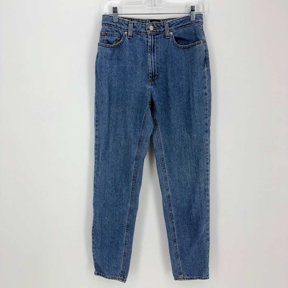 BDG Urban‎ Outfitters Mom High Rise Slim Jeans Medium Wash Blue Size 26 Womens